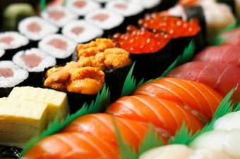 O que comer e evitar no restaurante japonês na dietade hipertrofia emagrecer