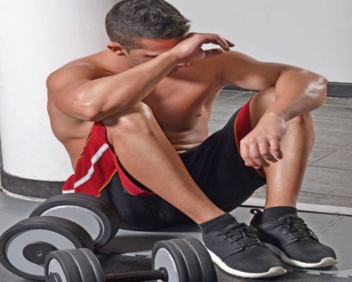 Como evitar tontura nos treinos de musculação Como evitar tontura nos treinos de musculação